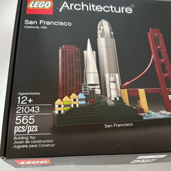 LEGO 21043 Architecture San Francisco Skyline Building Set Retired - Picture 6 of 6
